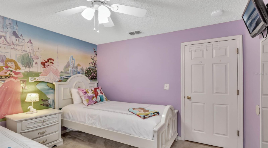 KISSIMMEE, Florida 34747, 5 Bedrooms Bedrooms, ,3 BathroomsBathrooms,Residential,For Sale,SECRET KEY,MFRO6300568