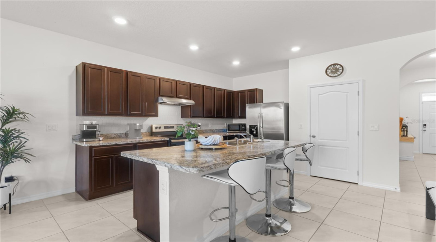 DAVENPORT, Florida 33837, 3 Bedrooms Bedrooms, ,2 BathroomsBathrooms,Residential,For Sale,BLUE JAY,MFRO6300693