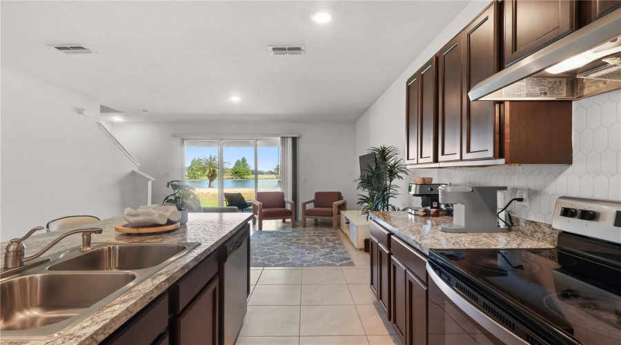 DAVENPORT, Florida 33837, 3 Bedrooms Bedrooms, ,2 BathroomsBathrooms,Residential,For Sale,BLUE JAY,MFRO6300693