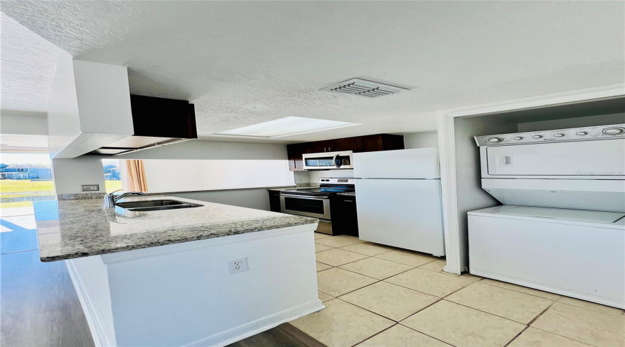 DAVENPORT, Florida 33897, 4 Bedrooms Bedrooms, ,3 BathroomsBathrooms,Residential,For Sale,CARIBBEAN,MFRO6301142