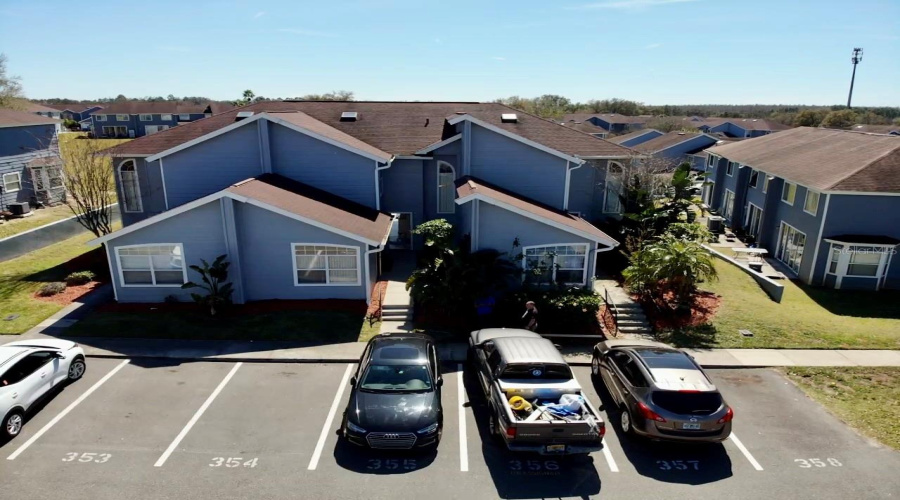 DAVENPORT, Florida 33897, 4 Bedrooms Bedrooms, ,3 BathroomsBathrooms,Residential,For Sale,CARIBBEAN,MFRO6301142