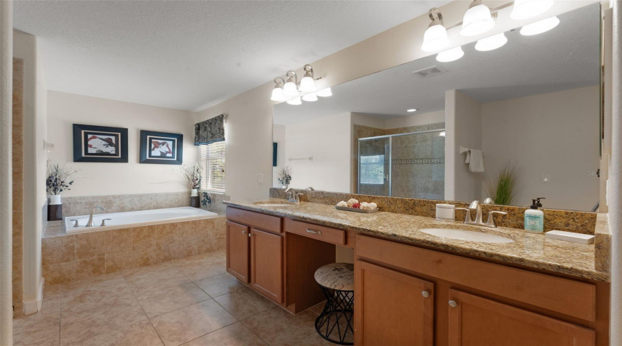 KISSIMMEE, Florida 34747, 6 Bedrooms Bedrooms, ,5 BathroomsBathrooms,Residential,For Sale,SUGAR PALM,MFRL4952282