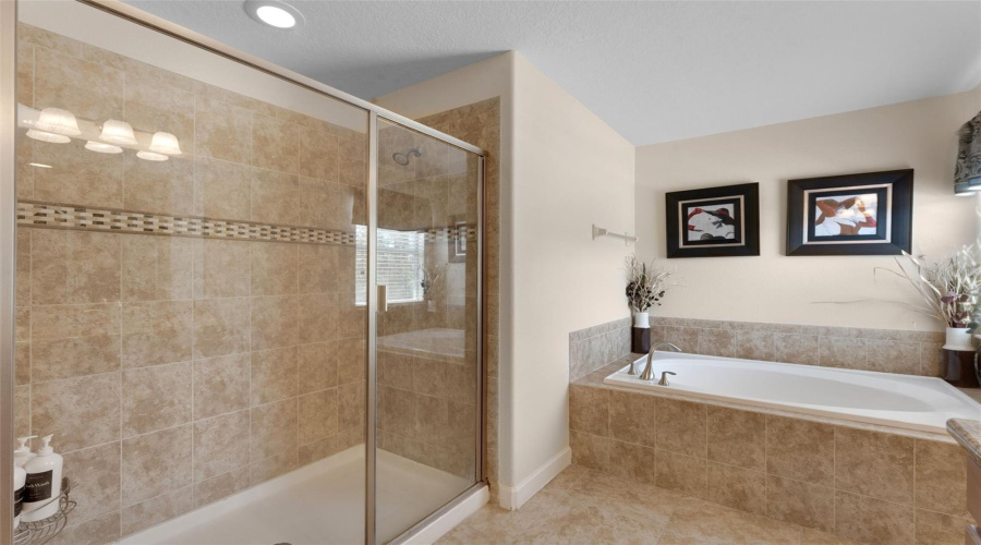 KISSIMMEE, Florida 34747, 6 Bedrooms Bedrooms, ,5 BathroomsBathrooms,Residential,For Sale,SUGAR PALM,MFRL4952282
