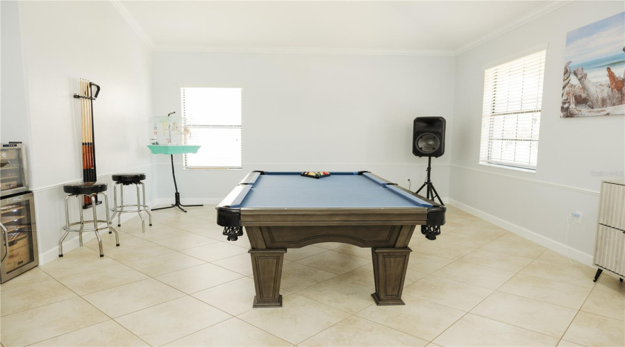 Versatile flex space with seating
