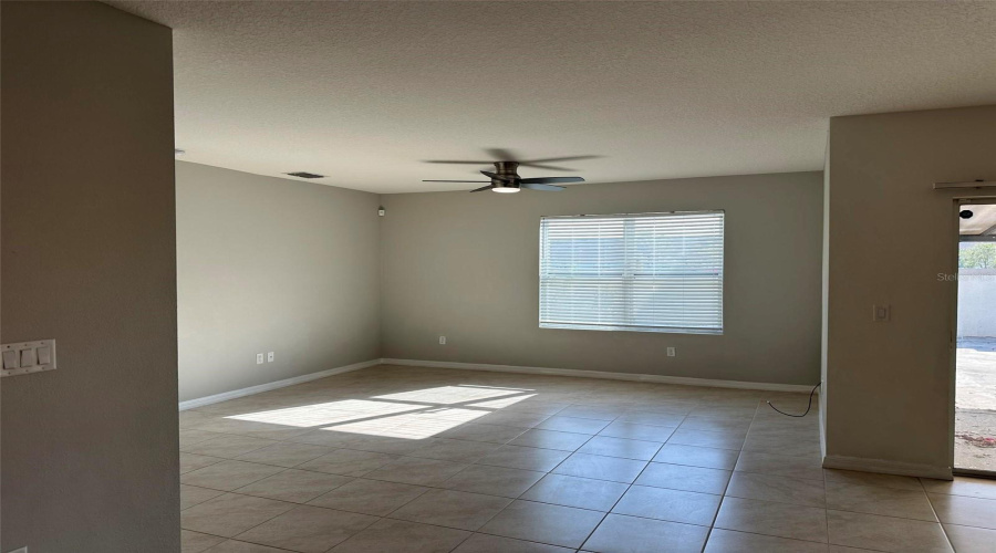 Kissimmee, Florida 34747, 4 Bedrooms Bedrooms, ,2 Bathroomsbathrooms,Residential,For Sale,White Lilly,Mfrs5125276