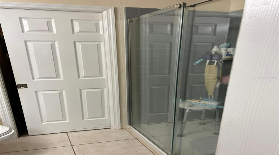 KISSIMMEE, Florida 34746, 5 Bedrooms Bedrooms, ,3 BathroomsBathrooms,Residential,For Sale,LAKE BERKLEY,MFRS5125314