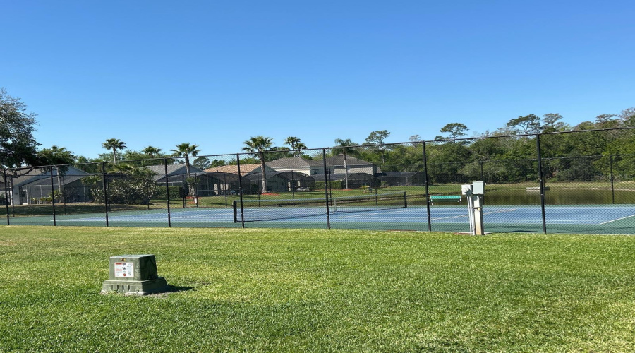 KISSIMMEE, Florida 34746, 5 Bedrooms Bedrooms, ,3 BathroomsBathrooms,Residential,For Sale,LAKE BERKLEY,MFRS5125314
