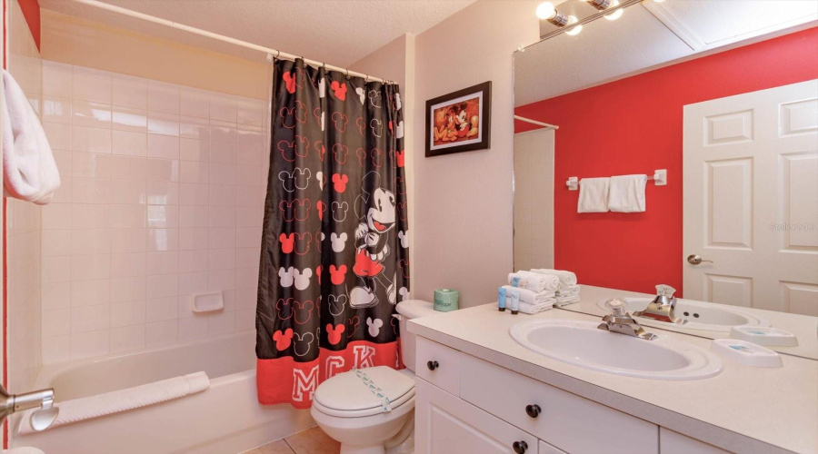 KISSIMMEE, Florida 34747, 3 Bedrooms Bedrooms, ,3 BathroomsBathrooms,Residential,For Sale,SILVER PALM DR,MFRTB8376589