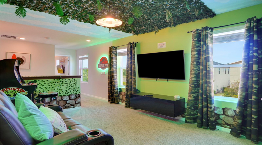 KISSIMMEE, Florida 34747, 5 Bedrooms Bedrooms, ,4 BathroomsBathrooms,Residential,For Sale,TROPICAL PALMS,0,MFRO6301603
