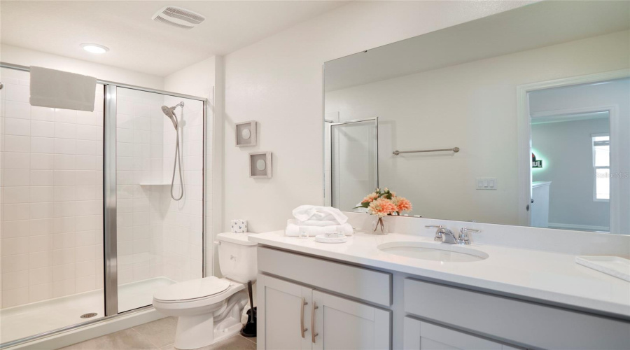 KISSIMMEE, Florida 34747, 5 Bedrooms Bedrooms, ,4 BathroomsBathrooms,Residential,For Sale,TROPICAL PALMS,0,MFRO6301603