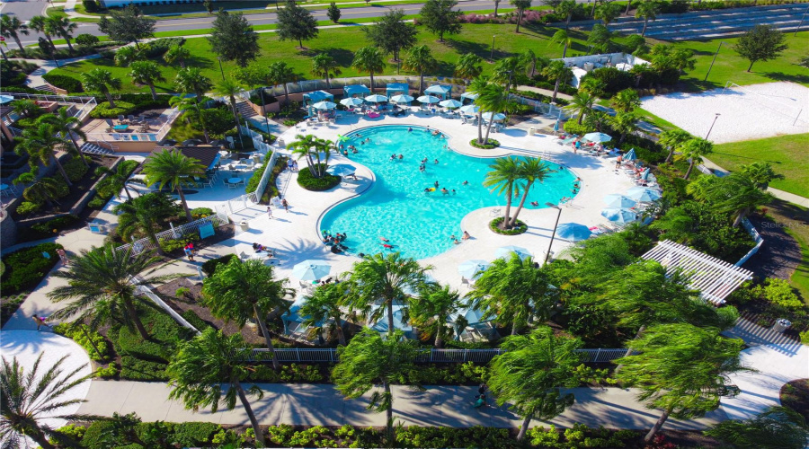 KISSIMMEE, Florida 34747, 5 Bedrooms Bedrooms, ,4 BathroomsBathrooms,Residential,For Sale,TROPICAL PALMS,0,MFRO6301603