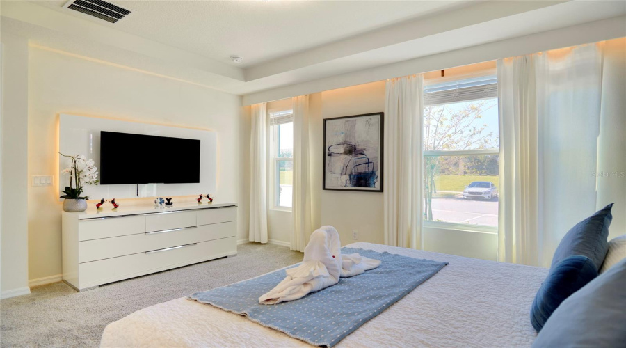 KISSIMMEE, Florida 34747, 5 Bedrooms Bedrooms, ,4 BathroomsBathrooms,Residential,For Sale,TROPICAL PALMS,0,MFRO6301603