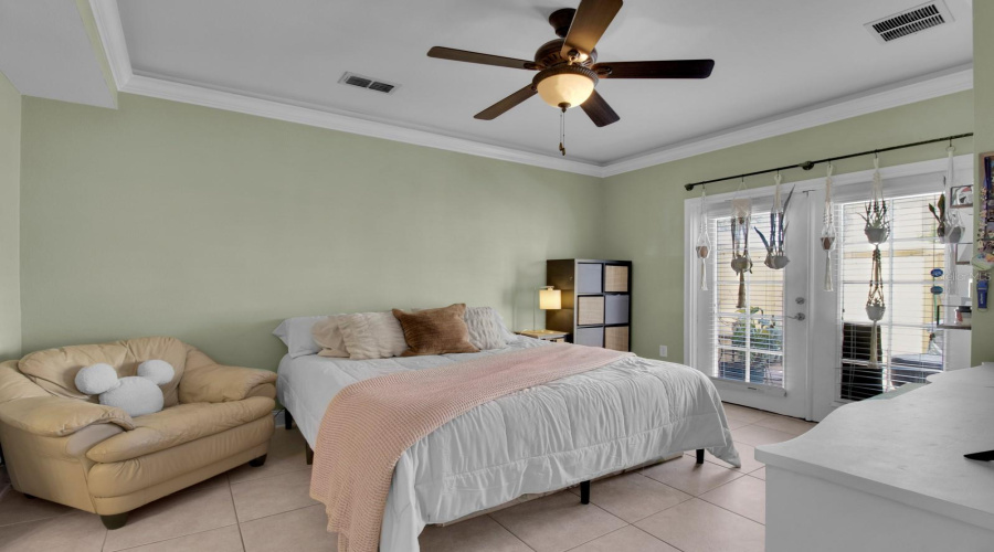 DAVENPORT, Florida 33897, 3 Bedrooms Bedrooms, ,2 BathroomsBathrooms,Residential,For Sale,BELLA VISTA,MFRO6301263