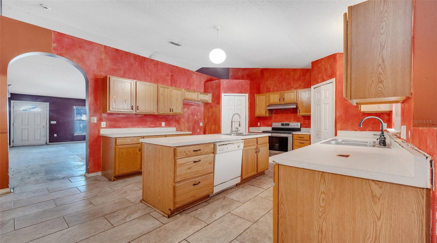 DAVENPORT, Florida 33837, 4 Bedrooms Bedrooms, ,3 BathroomsBathrooms,Residential,For Sale,VERVAIN,MFRS5125247