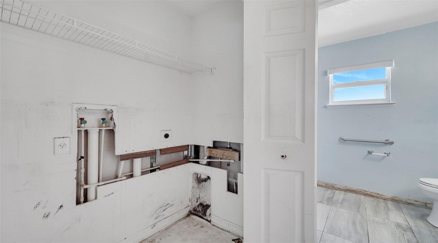 DAVENPORT, Florida 33837, 4 Bedrooms Bedrooms, ,3 BathroomsBathrooms,Residential,For Sale,VERVAIN,MFRS5125247