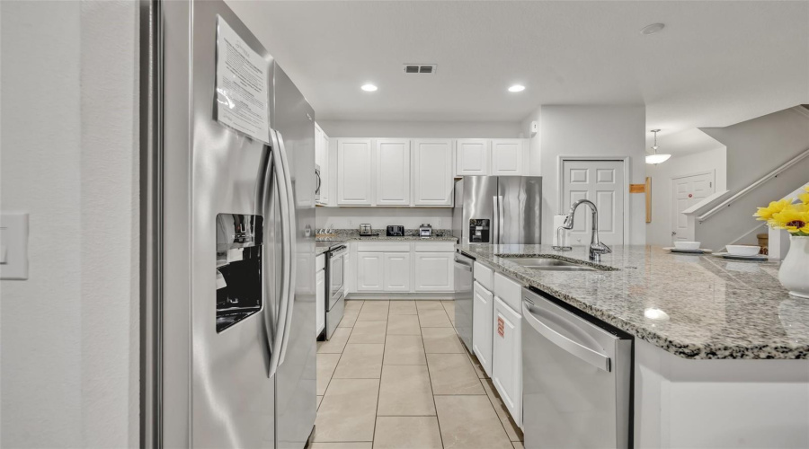Address not available!, 9 Bedrooms Bedrooms, ,7 BathroomsBathrooms,Residential,For Sale,MFRO6301557
