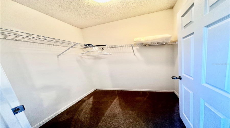 Davenport, Florida 33837, 4 Bedrooms Bedrooms, ,3 Bathroomsbathrooms,Residential,For Sale,Fox,Mfro6301882