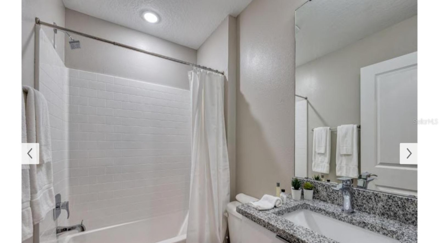 KISSIMMEE, Florida 34747, 4 Bedrooms Bedrooms, ,4 BathroomsBathrooms,Residential,For Sale,FORMOSA VALLEY,MFRO6301247