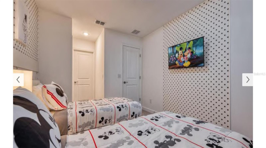 KISSIMMEE, Florida 34747, 4 Bedrooms Bedrooms, ,4 BathroomsBathrooms,Residential,For Sale,FORMOSA VALLEY,MFRO6301247