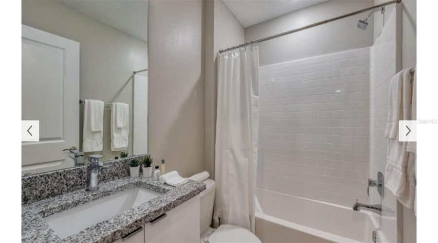 KISSIMMEE, Florida 34747, 4 Bedrooms Bedrooms, ,4 BathroomsBathrooms,Residential,For Sale,FORMOSA VALLEY,MFRO6301247