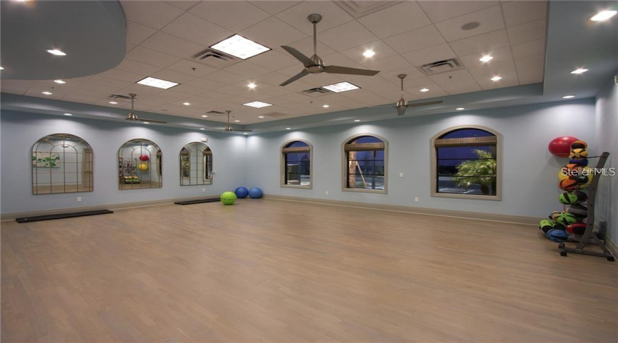 DAVENPORT, Florida 33896, 5 Bedrooms Bedrooms, ,5 BathroomsBathrooms,Residential,For Sale,SOMMERSET HILLS,0,MFRO6300152
