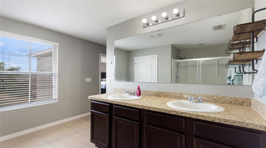 DAVENPORT, Florida 33896, 4 Bedrooms Bedrooms, ,2 BathroomsBathrooms,Residential,For Sale,SEQUOIA,MFRO6301724