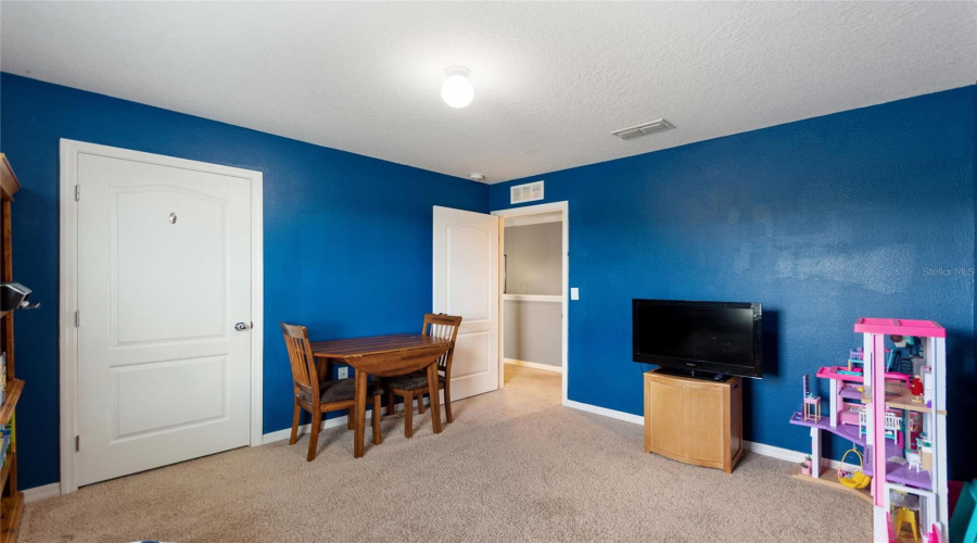 DAVENPORT, Florida 33896, 4 Bedrooms Bedrooms, ,2 BathroomsBathrooms,Residential,For Sale,SEQUOIA,MFRO6301724