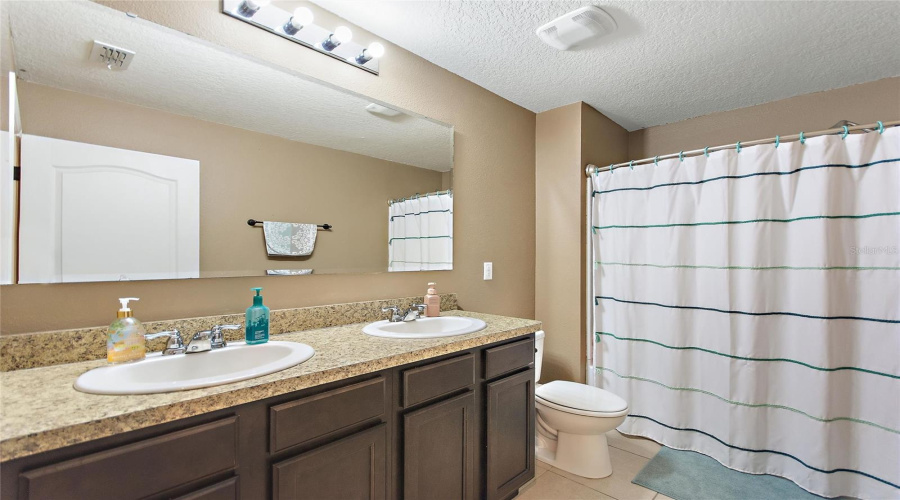 DAVENPORT, Florida 33896, 4 Bedrooms Bedrooms, ,2 BathroomsBathrooms,Residential,For Sale,SEQUOIA,MFRO6301724