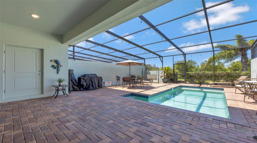 DAVENPORT, Florida 33837, 5 Bedrooms Bedrooms, ,4 BathroomsBathrooms,Residential,For Sale,TERRASONESTA,MFRO6301721