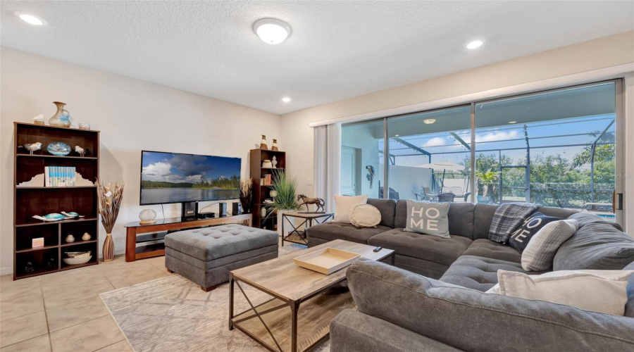 DAVENPORT, Florida 33837, 5 Bedrooms Bedrooms, ,4 BathroomsBathrooms,Residential,For Sale,TERRASONESTA,MFRO6301721