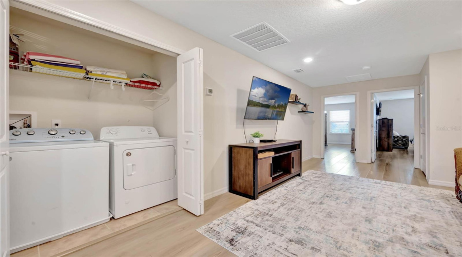 DAVENPORT, Florida 33837, 5 Bedrooms Bedrooms, ,4 BathroomsBathrooms,Residential,For Sale,TERRASONESTA,MFRO6301721