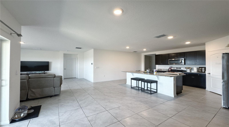 Davenport, Florida 33837, 4 Bedrooms Bedrooms, ,2 Bathroomsbathrooms,Residential,For Sale,Cascades,Mfro6301950