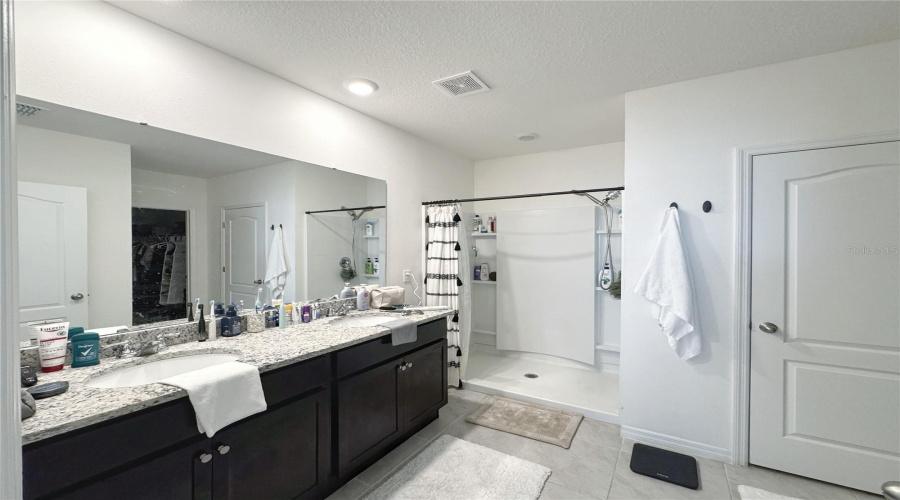 Davenport, Florida 33837, 4 Bedrooms Bedrooms, ,2 Bathroomsbathrooms,Residential,For Sale,Cascades,Mfro6301950