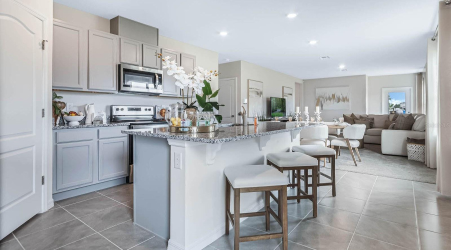 Davenport, Florida 33837, 4 Bedrooms Bedrooms, ,2 Bathroomsbathrooms,Residential,For Sale,Moulin,Mfro6302207