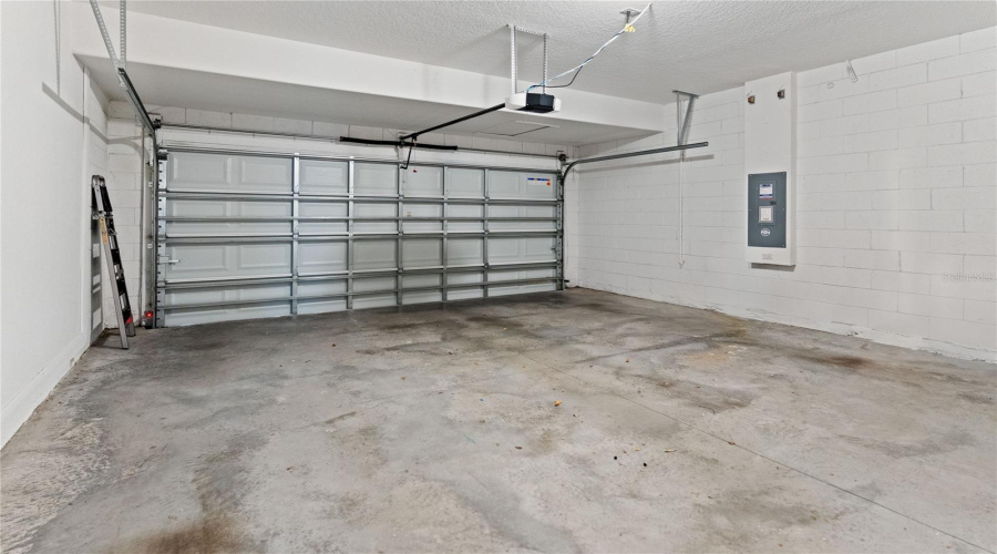 DAVENPORT, Florida 33837, 5 Bedrooms Bedrooms, ,4 BathroomsBathrooms,Residential,For Sale,WILDWOOD,0,MFRO6302043