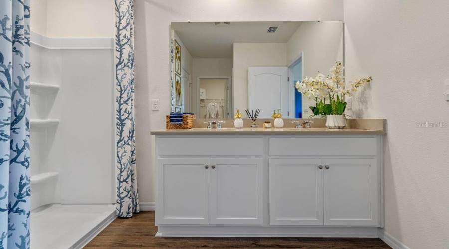 Davenport, Florida 33837, 4 Bedrooms Bedrooms, ,2 Bathroomsbathrooms,Residential,For Sale,Partington,Mfro6302047