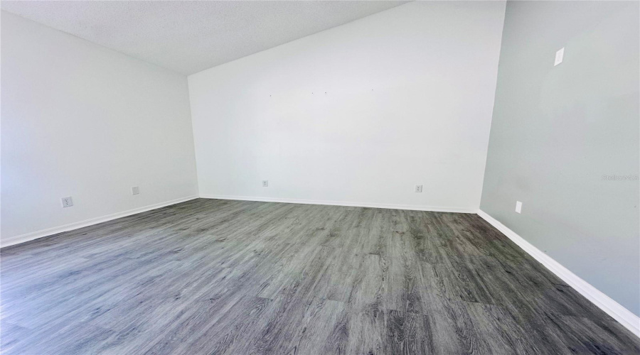 KISSIMMEE, Florida 34747, 4 Bedrooms Bedrooms, ,3 BathroomsBathrooms,Residential,For Sale,ONEIDA,MFRS5125405