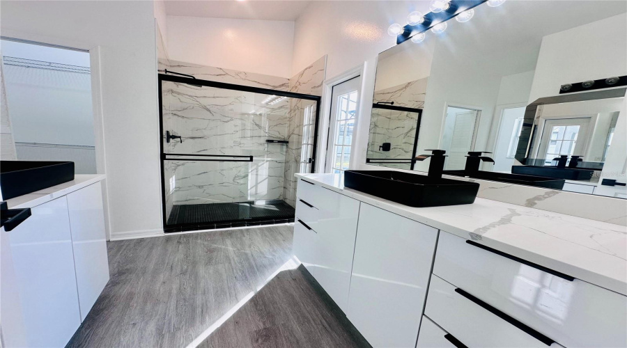 KISSIMMEE, Florida 34747, 4 Bedrooms Bedrooms, ,3 BathroomsBathrooms,Residential,For Sale,ONEIDA,MFRS5125405