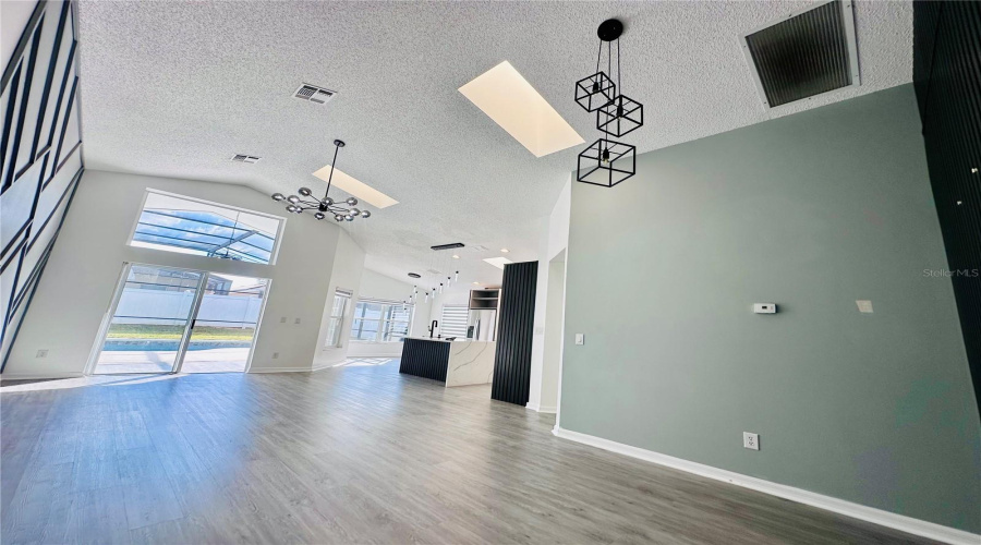 KISSIMMEE, Florida 34747, 4 Bedrooms Bedrooms, ,3 BathroomsBathrooms,Residential,For Sale,ONEIDA,MFRS5125405