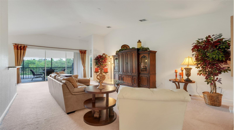 DAVENPORT, Florida 33896, 2 Bedrooms Bedrooms, ,2 BathroomsBathrooms,Residential,For Sale,QUIMBY,0,MFRS5125260