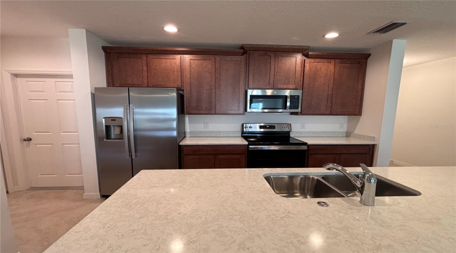 Kissimmee, Florida 34746, 4 Bedrooms Bedrooms, ,2 Bathroomsbathrooms,Residential,For Sale,Wispy Cypress Drive,Mfrr4909217