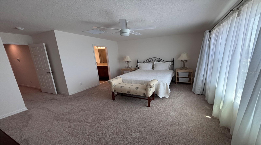 Kissimmee, Florida 34746, 4 Bedrooms Bedrooms, ,2 Bathroomsbathrooms,Residential,For Sale,Wispy Cypress Drive,Mfrr4909217