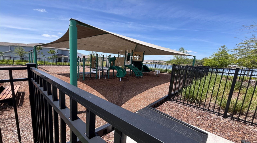 Kissimmee, Florida 34746, 4 Bedrooms Bedrooms, ,2 Bathroomsbathrooms,Residential,For Sale,Wispy Cypress Drive,Mfrr4909217