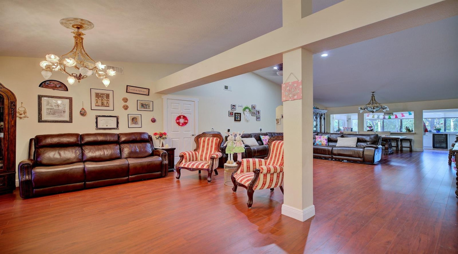 Kissimmee, Florida 34747, 4 Bedrooms Bedrooms, ,2 Bathroomsbathrooms,Residential,For Sale,Thacker,Mfro6301945