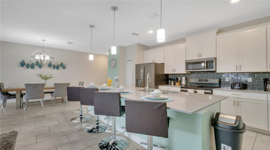 Kitchen bar