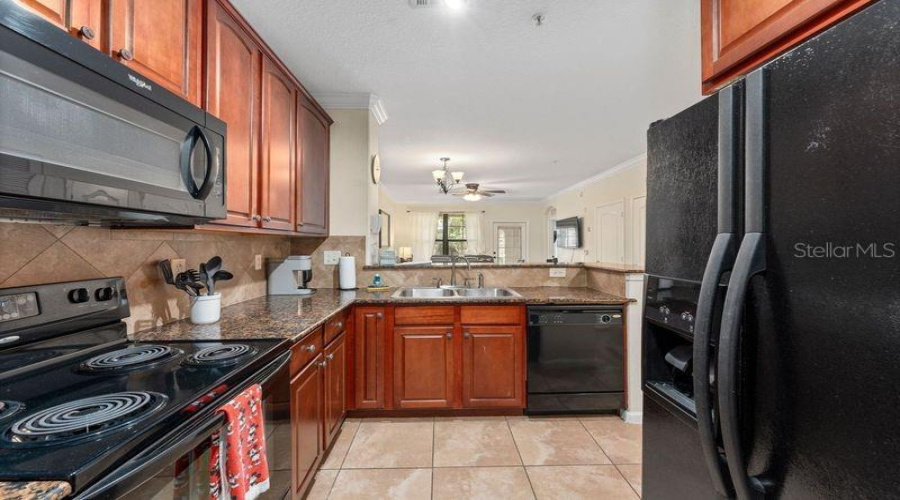 Davenport, Florida 33897, 4 Bedrooms Bedrooms, ,3 Bathroomsbathrooms,Residential,For Sale,Charo,Mfro6302726