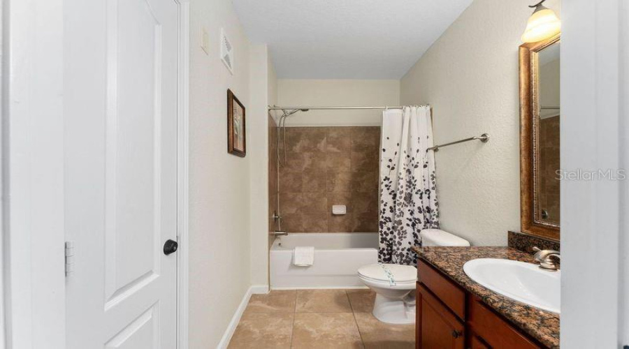 Davenport, Florida 33897, 4 Bedrooms Bedrooms, ,3 Bathroomsbathrooms,Residential,For Sale,Charo,Mfro6302726