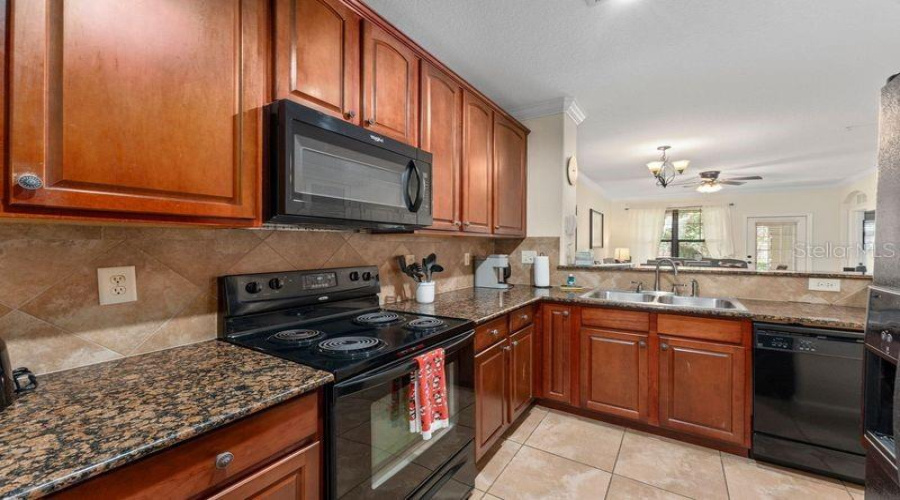 Davenport, Florida 33897, 4 Bedrooms Bedrooms, ,3 Bathroomsbathrooms,Residential,For Sale,Charo,Mfro6302726