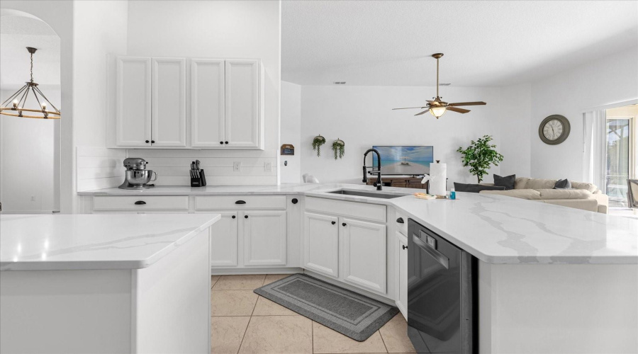 DAVENPORT, Florida 33837, 6 Bedrooms Bedrooms, ,4 BathroomsBathrooms,Residential,For Sale,YELLOW SNAPDRAGON,0,MFRS5125563