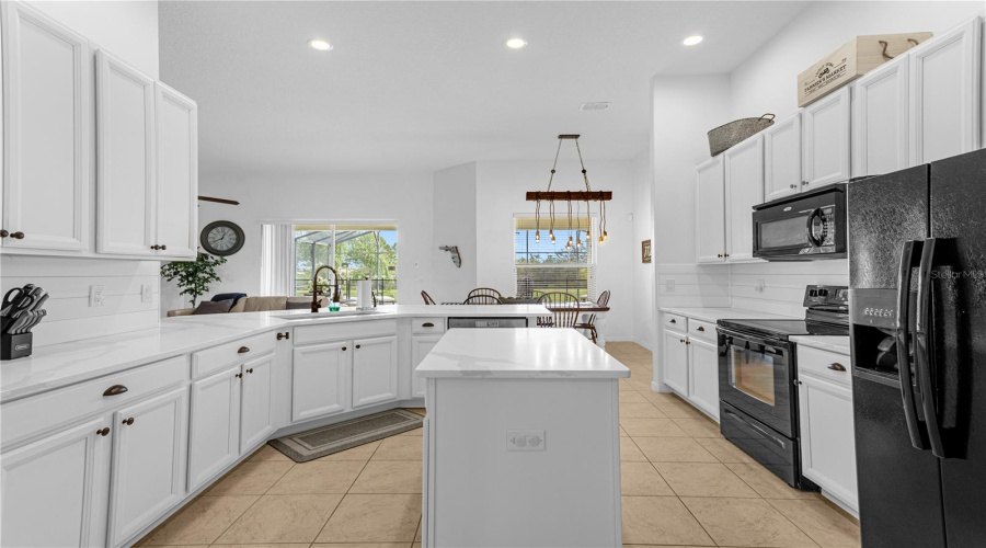 DAVENPORT, Florida 33837, 6 Bedrooms Bedrooms, ,4 BathroomsBathrooms,Residential,For Sale,YELLOW SNAPDRAGON,0,MFRS5125563